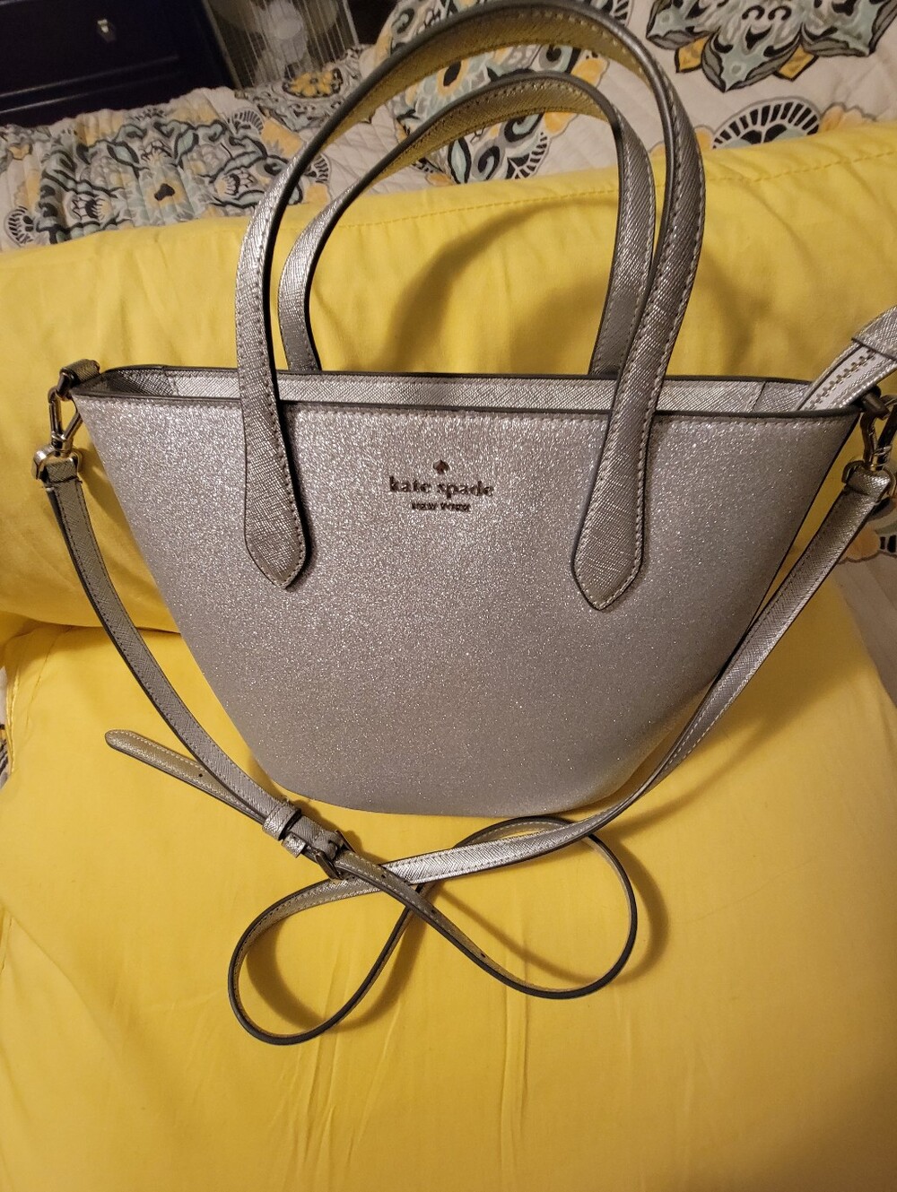 Kate Spade Glitter Glimmer Small Satchel Crossbody Purse - Like New! - Picture 4 of 9